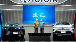 Toyota meluncurkan New Camry Hybrid, New Corolla Hybrid dan New Agya Stylix with Aeropackage di IIMS 2025 - apakabar.co.id