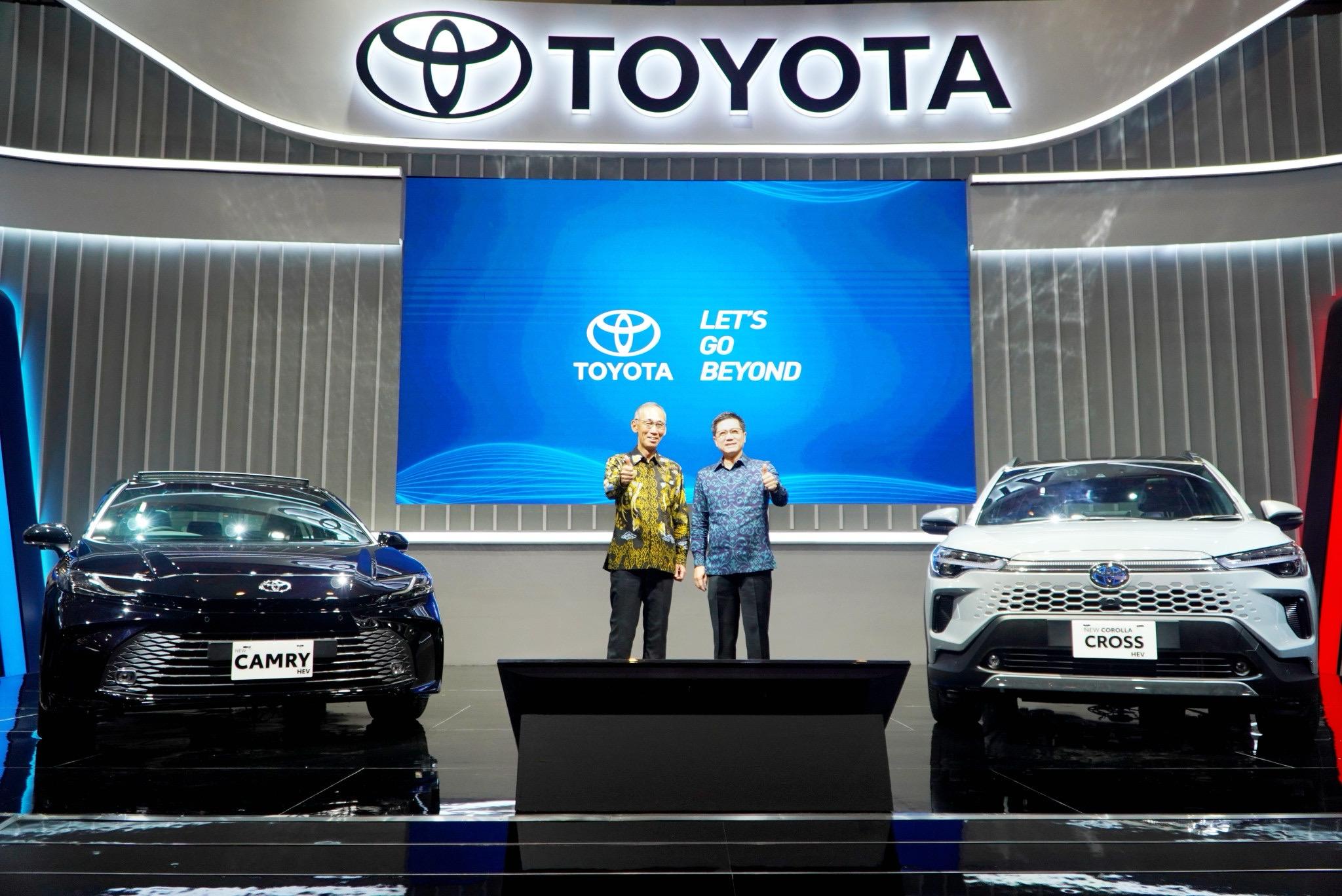 Toyota meluncurkan New Camry Hybrid, New Corolla Hybrid dan New Agya Stylix with Aeropackage di IIMS 2025 - apakabar.co.id