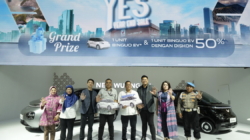 Wuling mengundi secara langsung program Year End Sale (YES) 2024 di ajang IIMS 2025 - apakabar.co.id