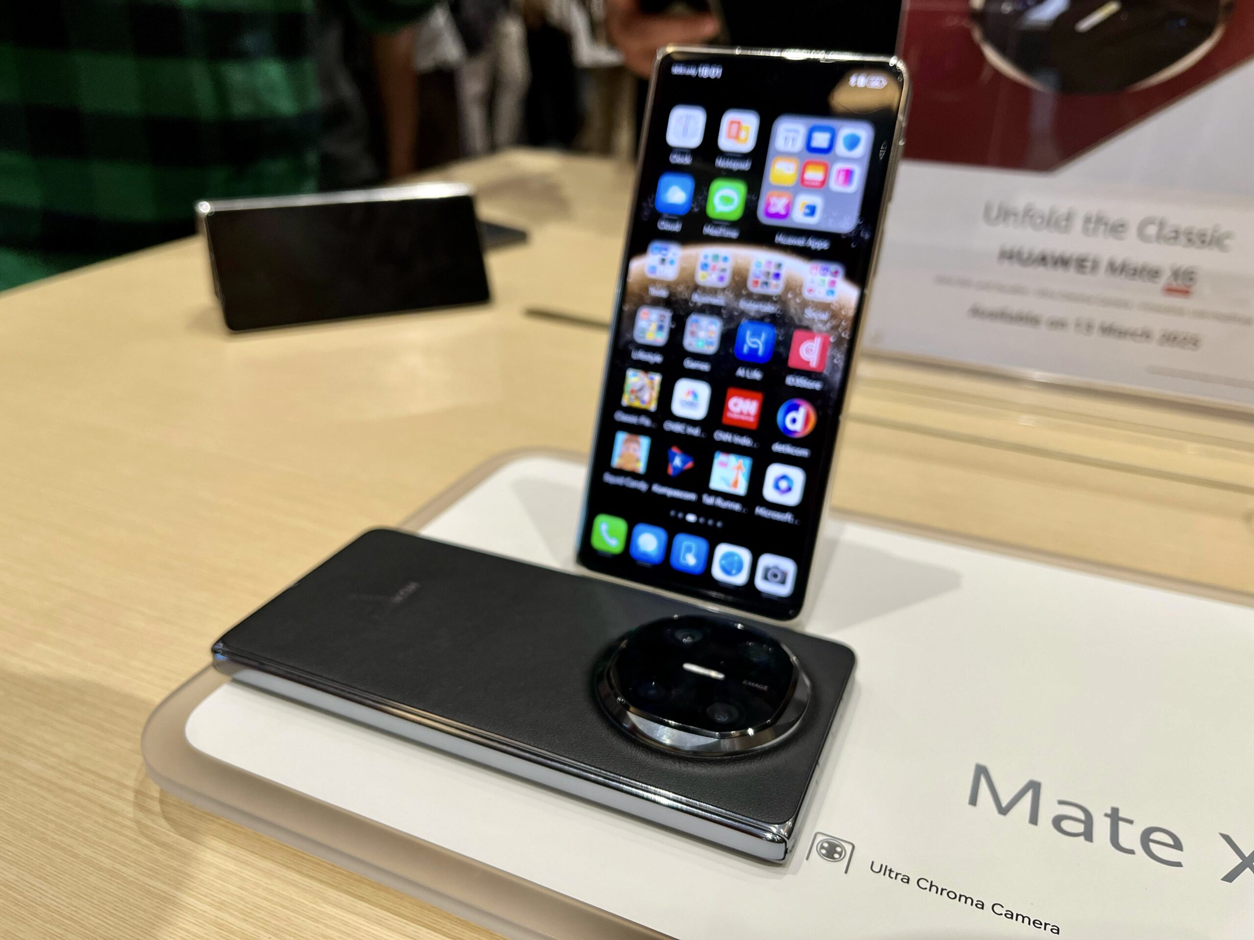 Huawei Mate X6 meluncur di Indonesia - apakabar.co.id