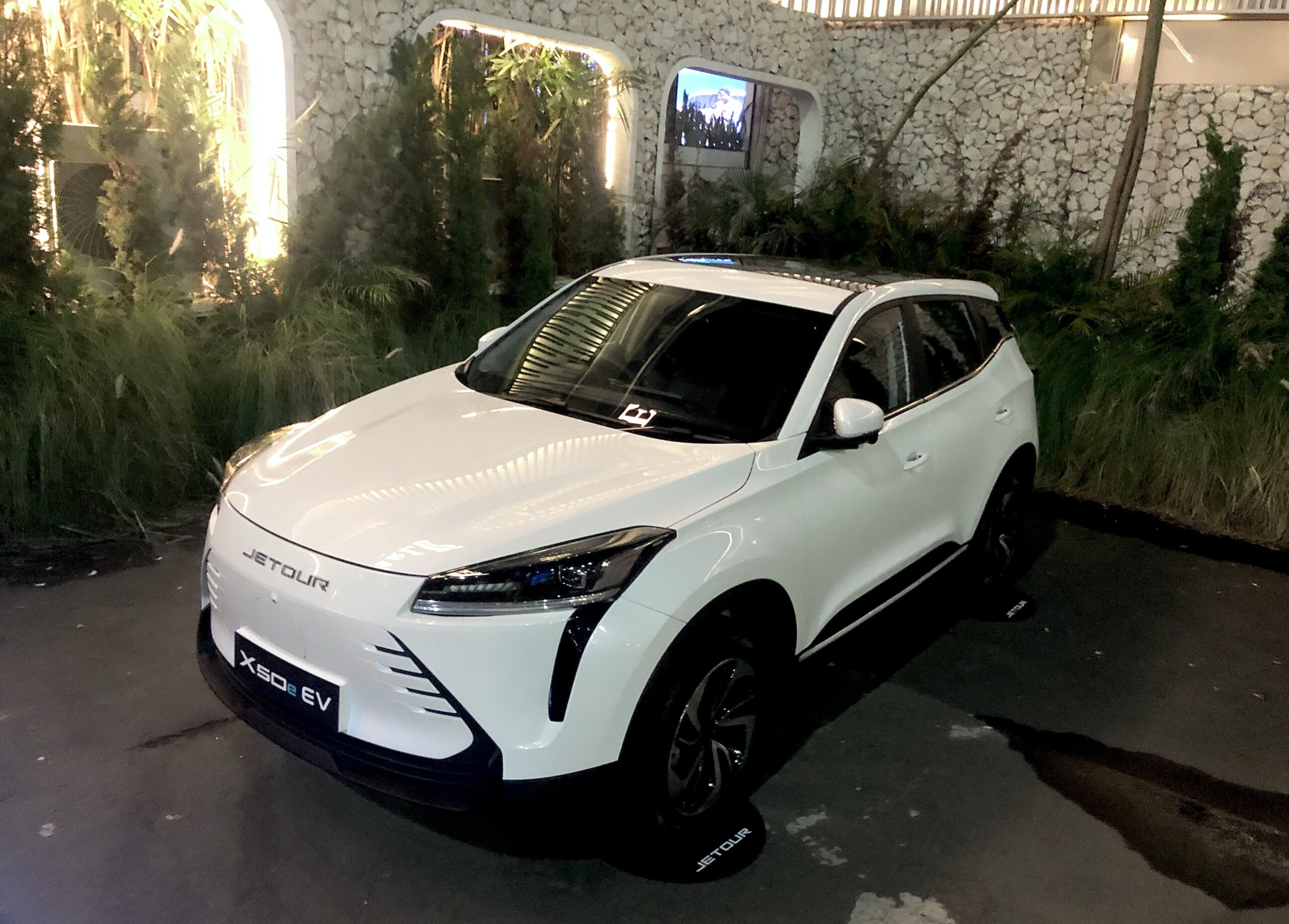 Jetour X50 EV menawarkan perpaudan teknologi canggih dengan interior yang nyaman - apakabar.co.id