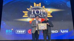 Mitsubishi Fuso meraih penghargaan Top Brand 100 Award 2025 - apakabar.co.id