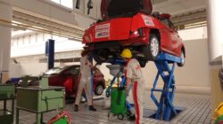Ganti oli mobil berpatokan pada durasi pemakaian atau jarak tempuh, berikut penjelasan Auto2000 - apakabar.co.id