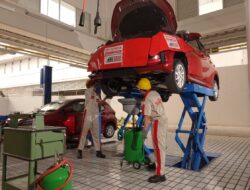 Ganti Oli Mobil Berpatokan pada Jarak Tempuh atau Durasi Pemakaian? Begini Kata Auto2000