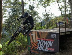 Andy Prayoga Juara Seri Pembuka 76 Indonesian Downhill 2025