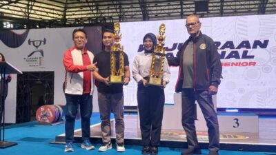 Jambi Juara Umum, Ricko Saputra Lifter Terbaik di Kejurnas Angkat Besi 2025