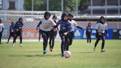 60 Talenta Muda Terjaring di MilkLife Soccer Challenge Solo 2025