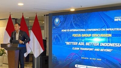 Kurangi Polusi Udara, Menko AHY Dorong Pengembangan Truk Listrik