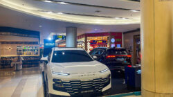 Jetour Dashing dan X70 Plus menyapa pengunjung Tunjungan Plaza Surabaya - apakabar.co.id