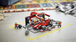 LEGO City Formula 1 Pit Stop & Pit Crew with Ferrari Car - apakabar.co.id