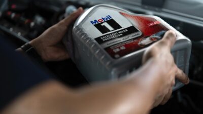 Mobil Lubricants Indonesia melalui produk Mobil1 menjadi pemasok oli ajang balap Porsche Sprint Challenge Indonesia 2025 - apakabar.co.id