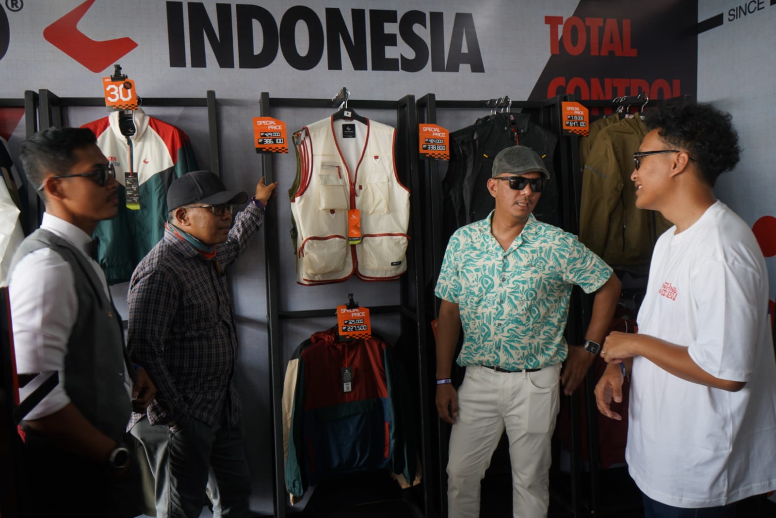 Respiro membawa Crinkle Series berkonse 80s di ajang BBQ Ride 2025 - apakabar.co.id