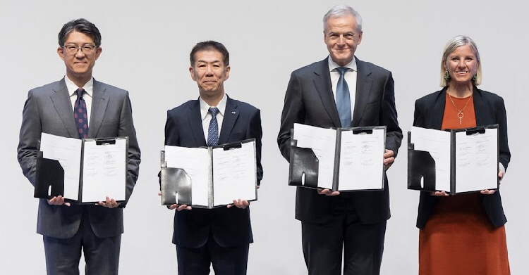 Daimler Truck dan Toyota Sepakat Merger antara Mitsubishi Fuso dan Hino - apakabar.co.id
