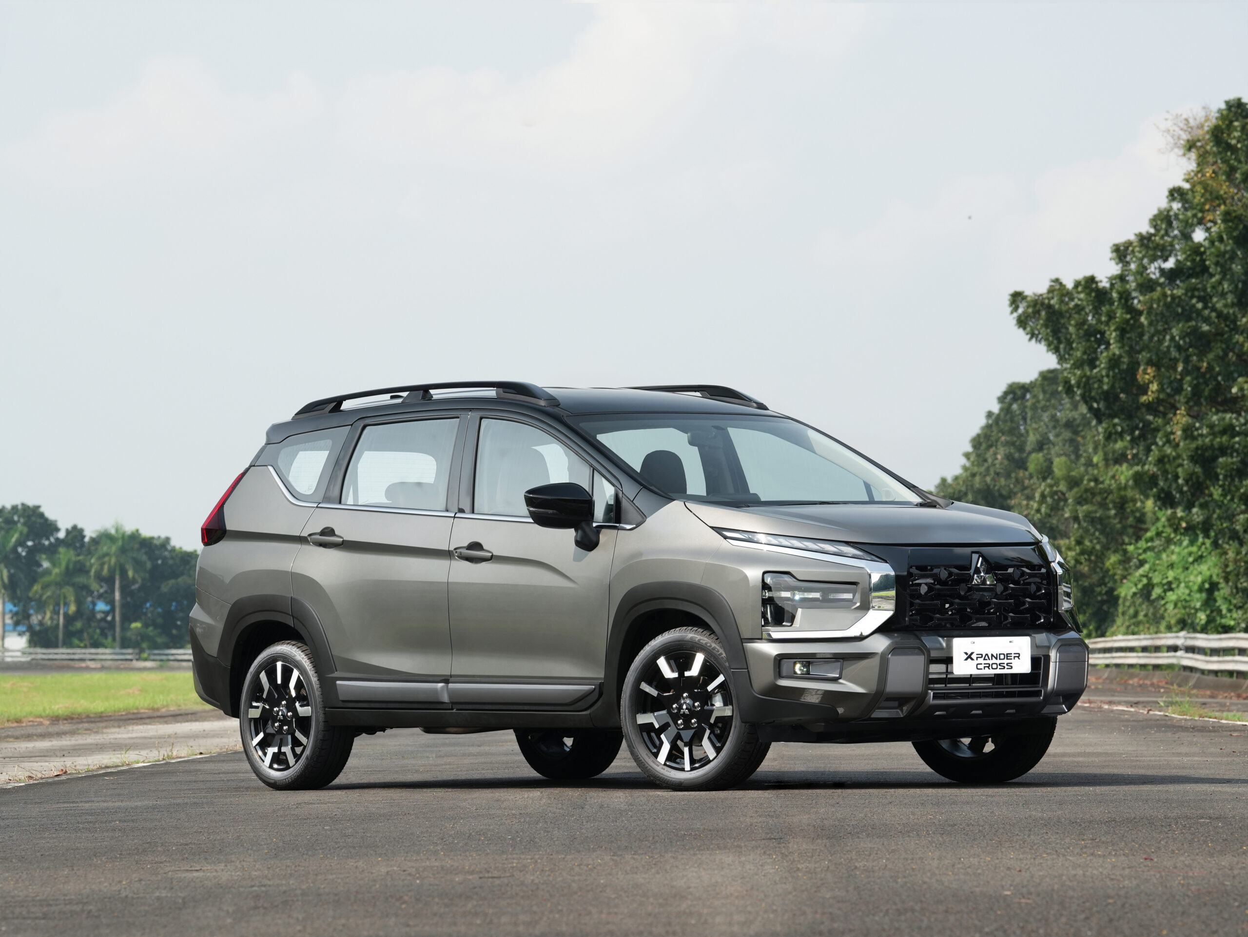 Eksterior Mitsubishi New Xpander Cross CVT Exterior - apakabar.co.id