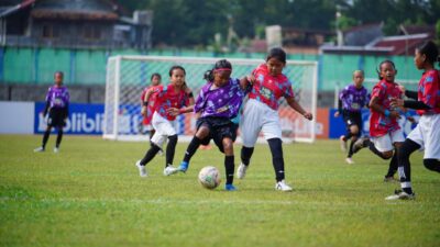 SD Kanisius Duwet dan SDN Ungaran 1 Juara MilkLife Soccer Challenge Yogyakarta 2025
