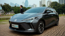 MG4 EV dinobatkan sebagai Best Small EV versi Otomotif Award 2025 - apakabar.co.id