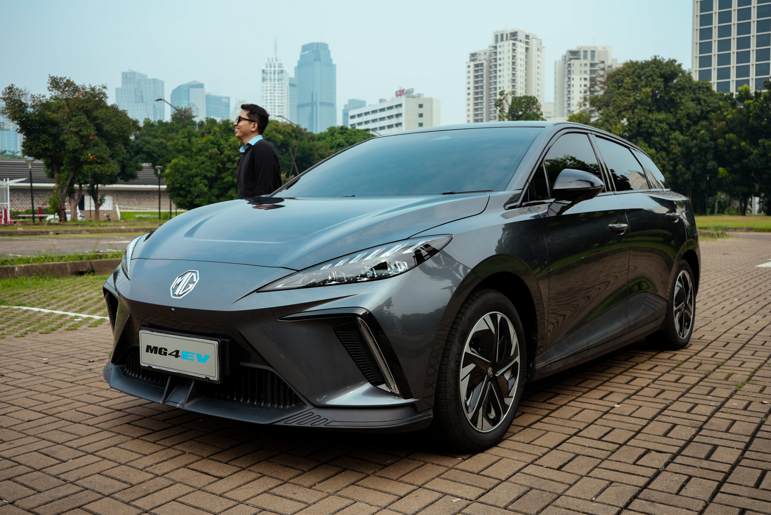 MG4 EV dinobatkan sebagai Best Small EV versi Otomotif Award 2025 - apakabar.co.id