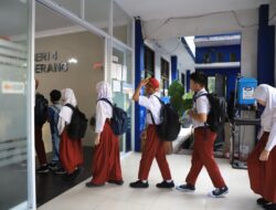 JPPI Kritik SPMB 2025: Sekolah Negeri Penuh, Anak Miskin Terpinggirkan