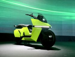 Omoway Perkenalkan Motor Listrik Futuristik di Indonesia, Bisa Jalan Sendiri