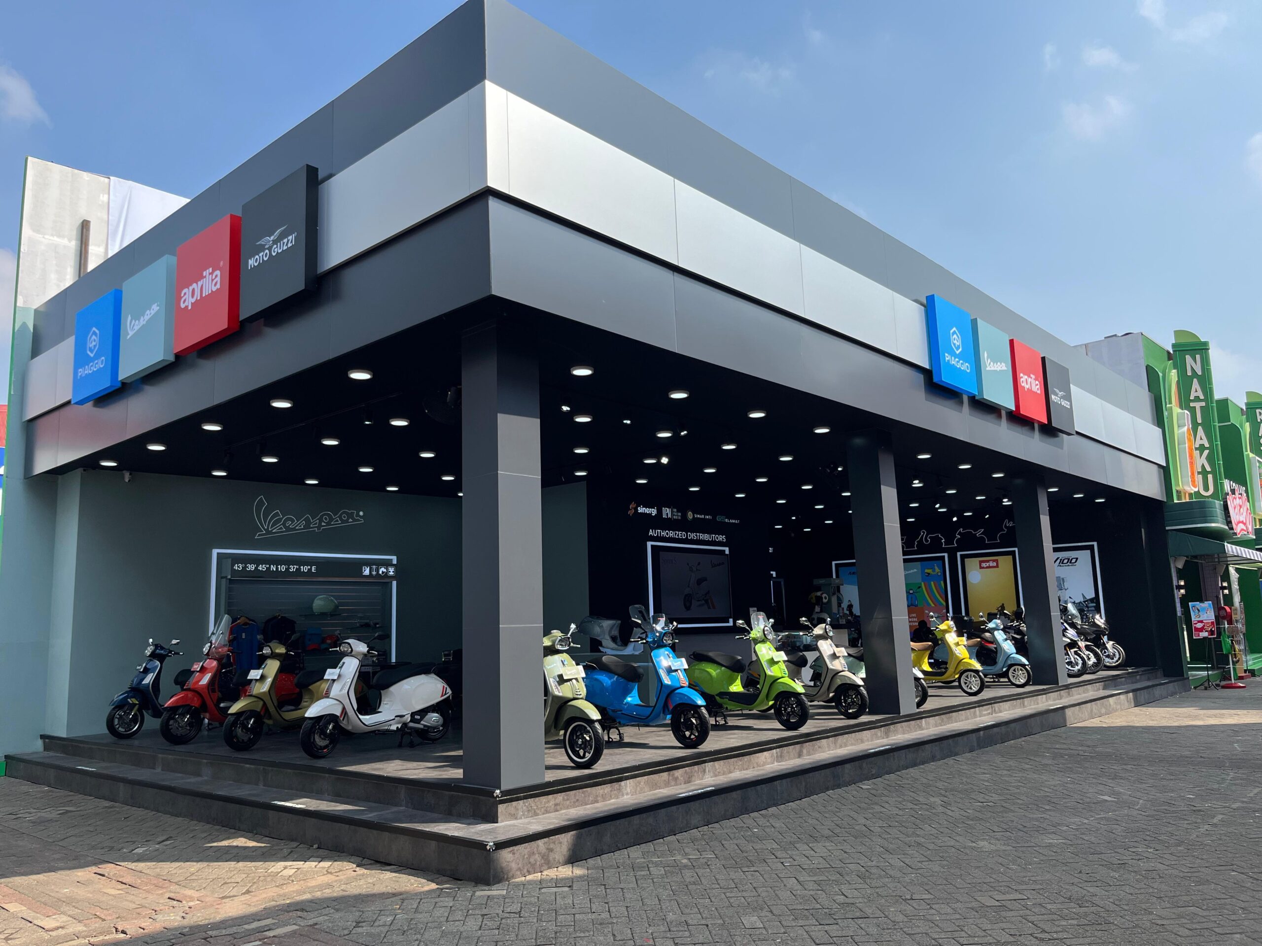 Piaggio hadir di Jakarta Fair Kemayoran 2025 - apakabar.co.id