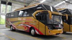 Serah terima 6 unit Hino Bus RK 280 ABS kepada PT Pulau Indah Motor Jaya - apakabar.co.id