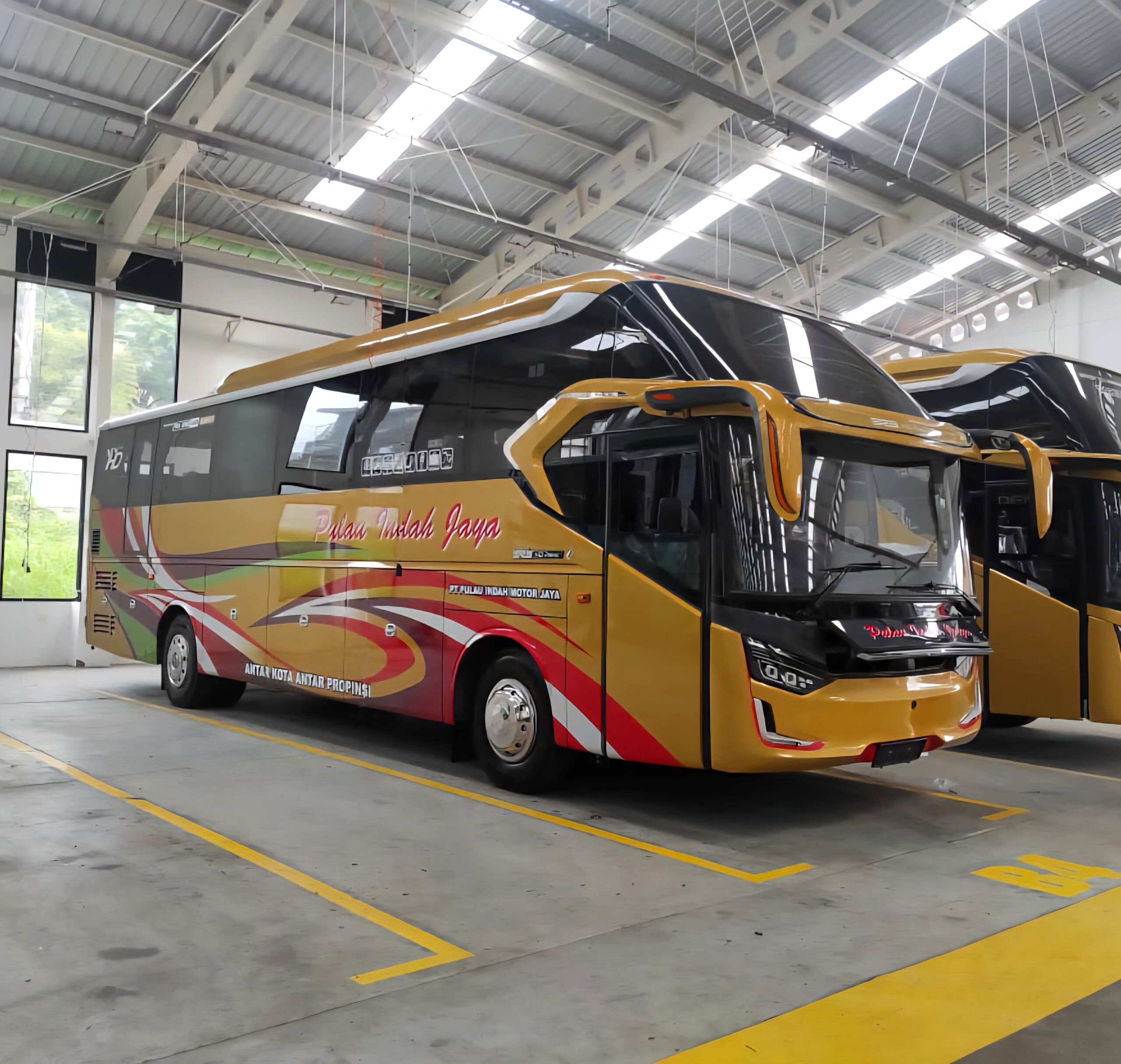 Serah terima 6 unit Hino Bus RK 280 ABS kepada PT Pulau Indah Motor Jaya - apakabar.co.id