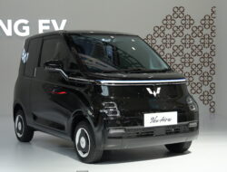 Desain Kompak dan Daya Jangkau 300 Km, Wuling Air ev Sukses Raih Banyak Penghargaan