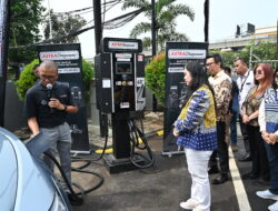 Astra Otopower Hadir di Gerai Makanan Cepat Saji di Jakarta, Ada Fitur Fast Charging
