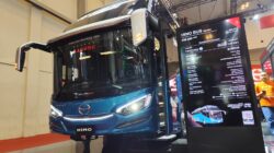 hino serahkan 35 armada baru ke bagong transport