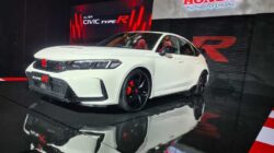 Honda Civic Type R Raih Hot Hatch of the Year di Auto Express Awards 2025 - apakabar.co.id