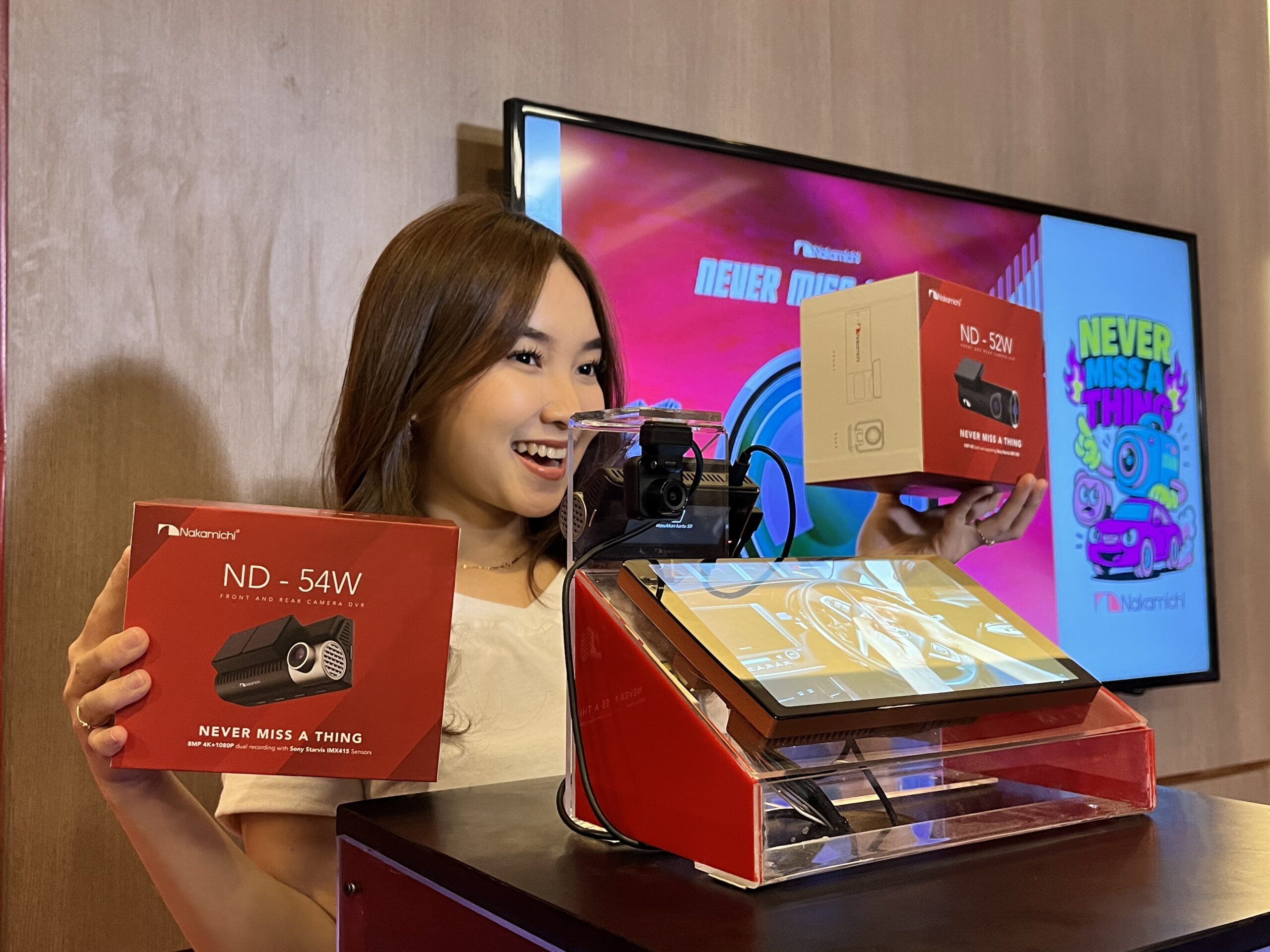 Nakamichi luncurkan dua produk dashcam pertama di Indonesia: Nakamichi ND54 dan ND52.