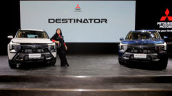 MMKSI menyerahkan unit Mitsubishi All New Destinator ke tangan konsumen, termasuk Shabrina juara Indonesian Idol - apakabar.co.id