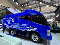 Mitsubishi Fuso Rayakan Eksistensi 55 Tahun: Tampilkan Truk Mobile Charger eCanter di GIIAS 2025