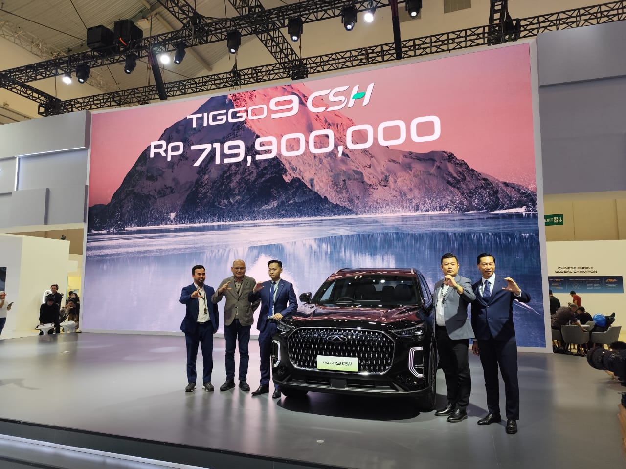 Peluncuran Chery Tiggo 9 CSH di GIIAS 2025 - apakabar.co.id