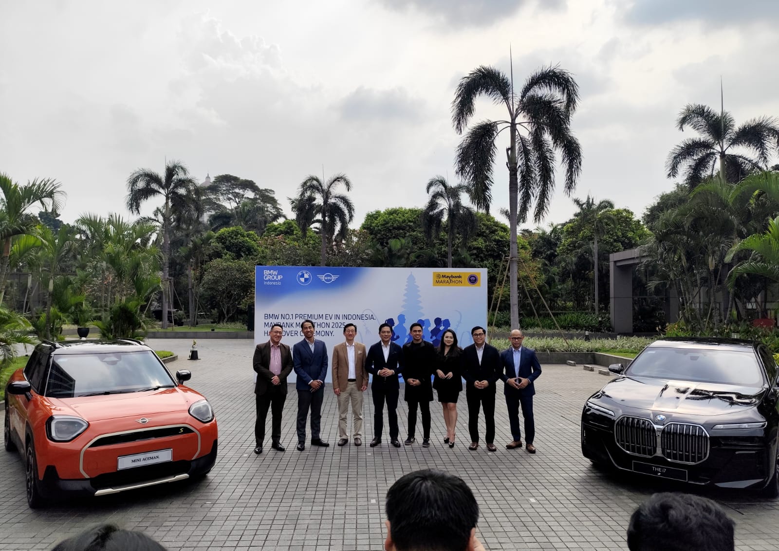 BMW Jadi Sustainable Mobility Partner Maybank Marathon 2025 - apakabar.co.id