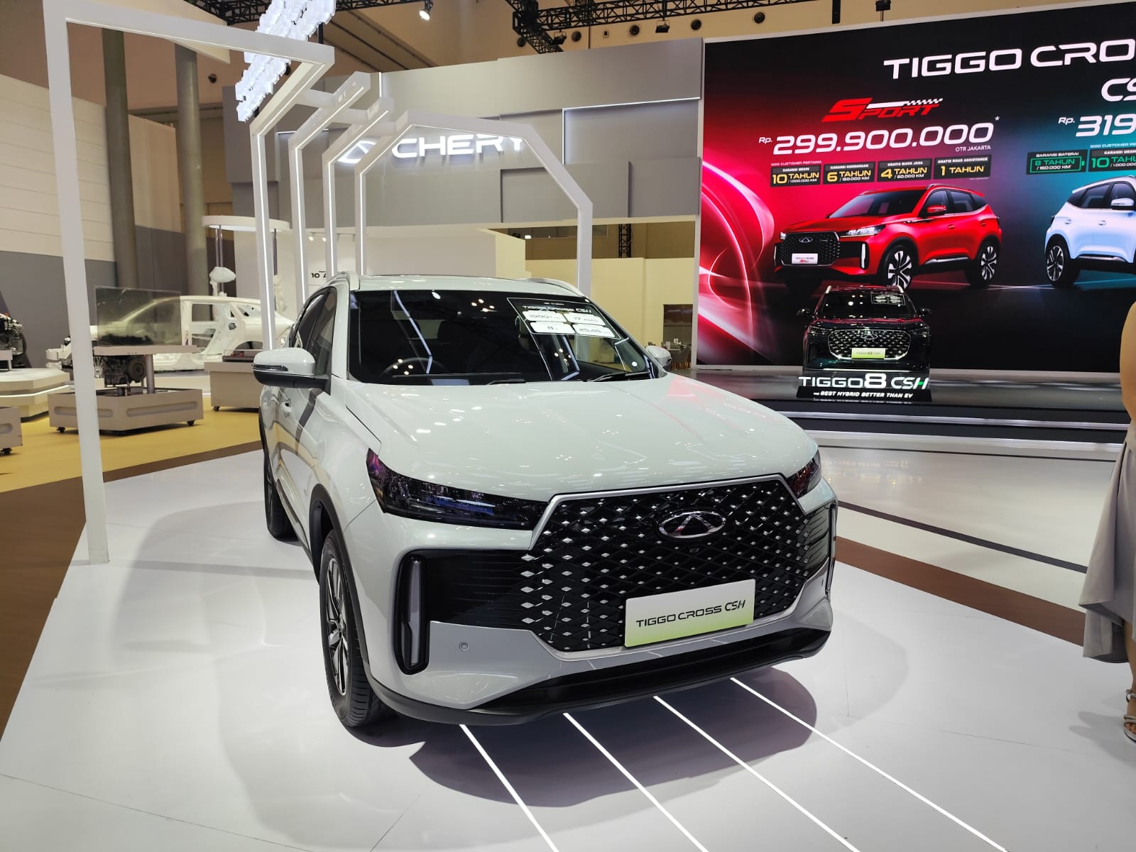 Chery Tiggo Cross CSH Hybrid meluncur di GIIAS 2025 - apakabar.co.id