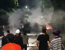 Massa Kepung Markas Brimob, 7 Polisi Terancam Insiden Rantis Maut