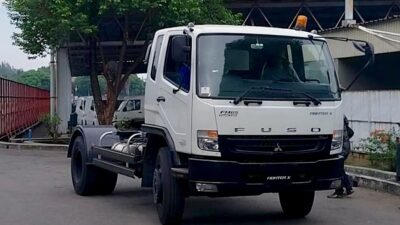 Mitsubishi Fuso resmi meluncurkan Fighter X FM65F Tractor Head 4x2 - apakabar.co.id