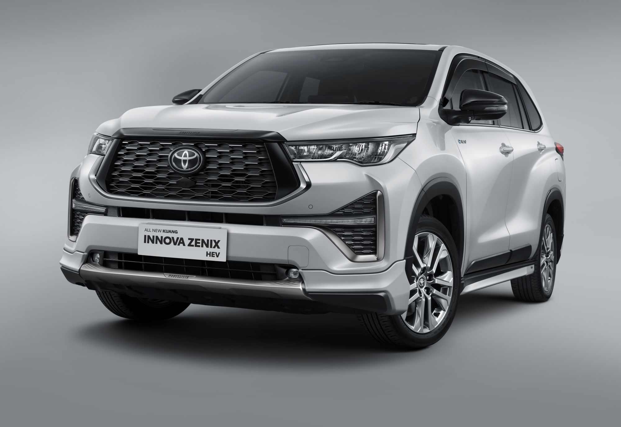 Toyota melakukan improvement pada Innova Zenix - apakabar.co.id